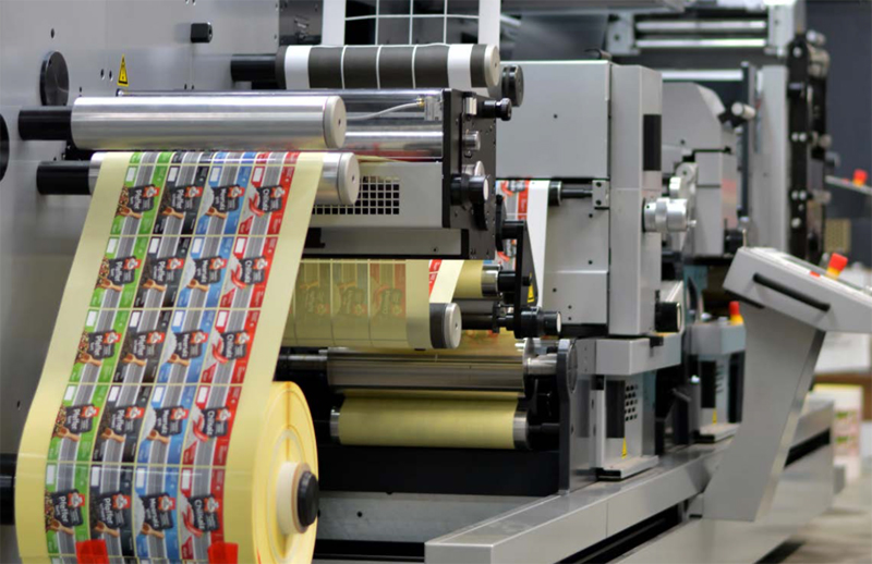 Изготовление самоклеящихся этикеток